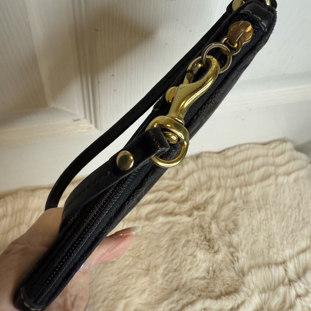 COACH BLACK CC SIGNATURE CANVAS POUCH WRISTLET - Picture 3 of 12